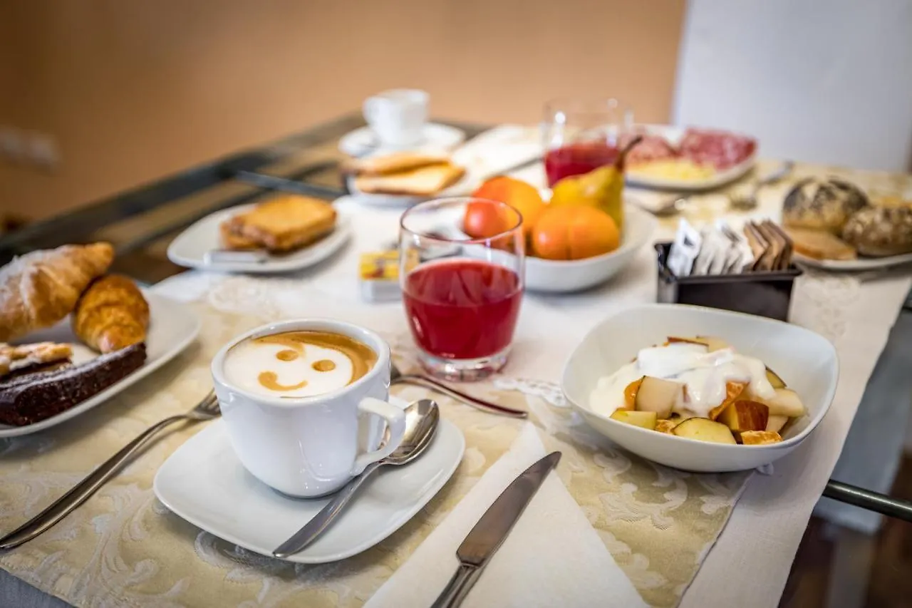 Dimora Bandinelli Acomodação com café da manhã Florença Alojamento de Acomodação e Pequeno-almoço